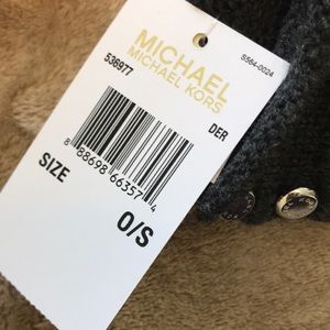 Michael Kors Accessories - Michael Kors tech gloves Michael Kors Accessories - Michael Kors tech gloves